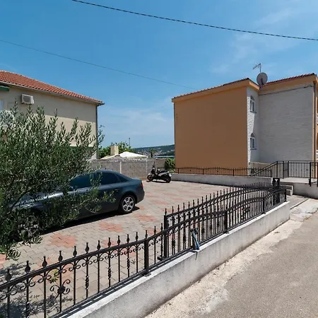 A 3 - Seafront With Balcony 1 Min To Διαμέρισμα