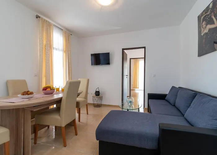 Appartement A3 - Seafront With Balcony 1 Min To *