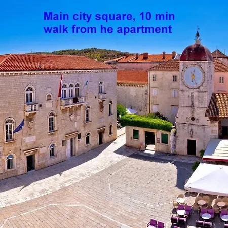 A3 - Seafront Apt With Balcony 1 Min To Beach *